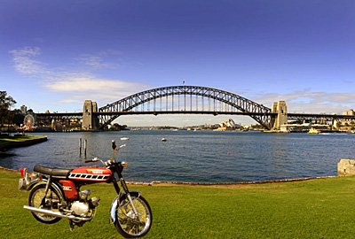 Neil Bowen's Fizzy at Sydney Harbour