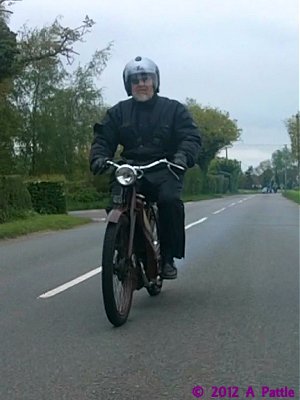 Pete rides through Great Ashfield