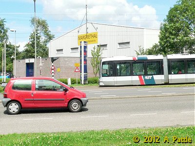 A tram passes Margriethal