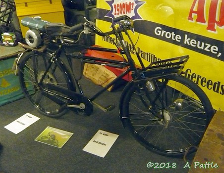 Jlo cyclemotor at Central Classics, Houten