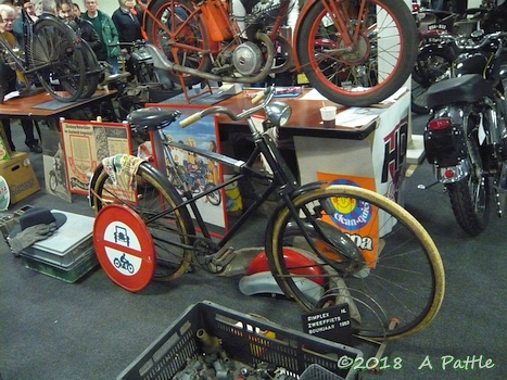 Simplex spring-frame cycle at Central Classics, Houten