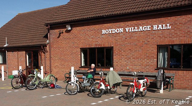 Photo by Terry Keable of the 2003 Roydon Rebels Run