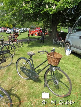 Raleigh Sports Tourist bicycle at Sweffling Bygones Museum Open Day