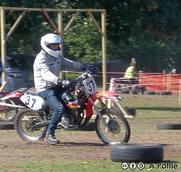 Moped Mayhem at Copdock Show