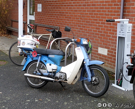 EACC Kneels Wheels Run