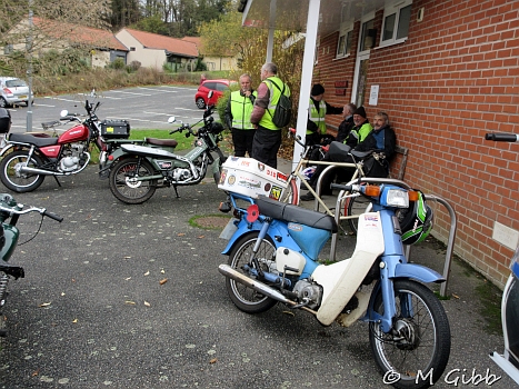 EACC Kneels Wheels Run