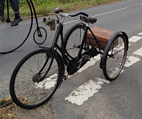 James De Luxe Tricycle