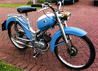 Moto Meteora utility moped