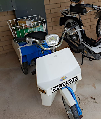 Ariel Three DHU 322K