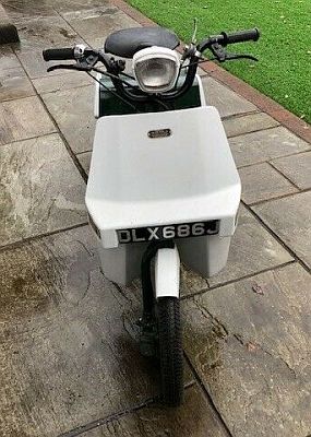 Ariel Three DLX 686J