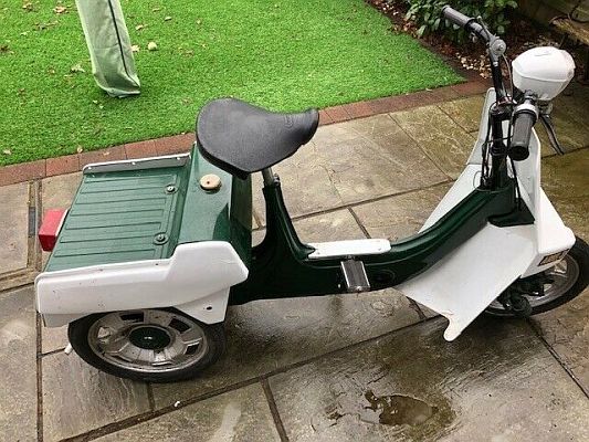 Ariel Three DLX 686J