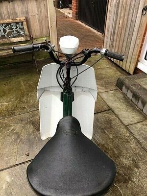 Ariel Three DLX 686J