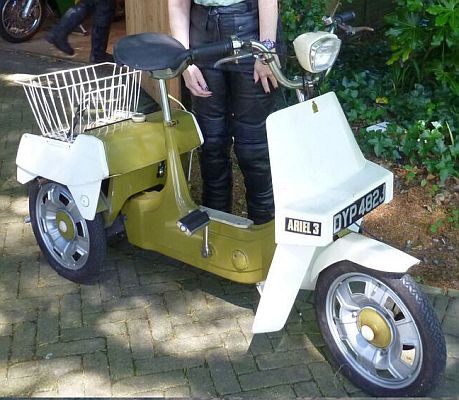 Ariel Three DYP 482J