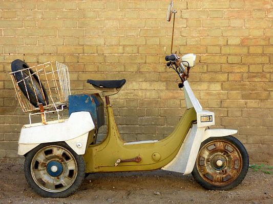 Ariel Three EHN 133J