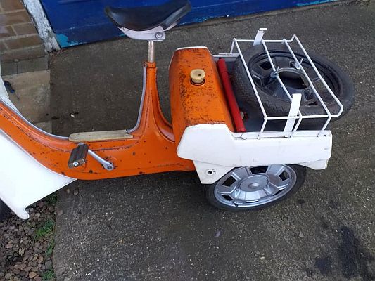 Ariel Three FRA 522L