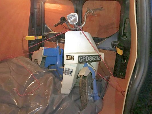 Ariel Three GPD 869J