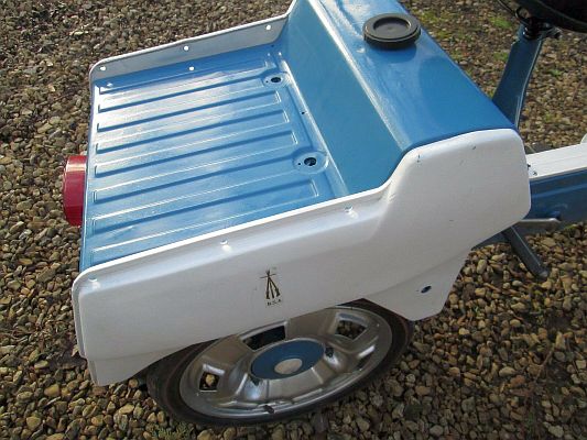 Ariel Three KDH 993J