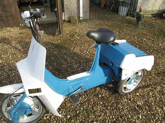 Ariel Three KDH 993J