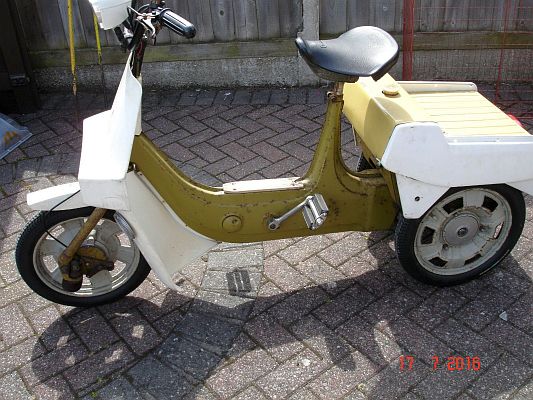 Ariel Three KJP 183J