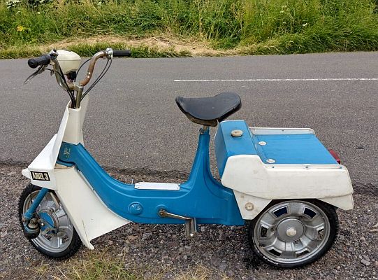 Ariel Three LWT 945H