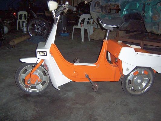 Ariel Three NKD 918M