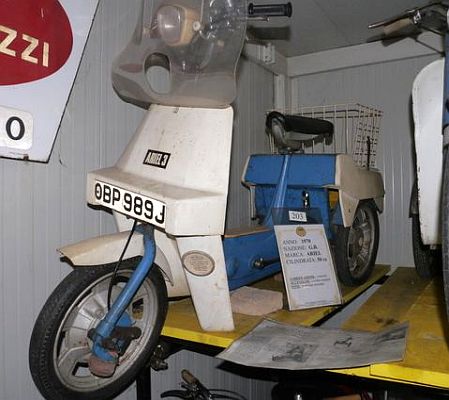 Ariel Three OBP 989J