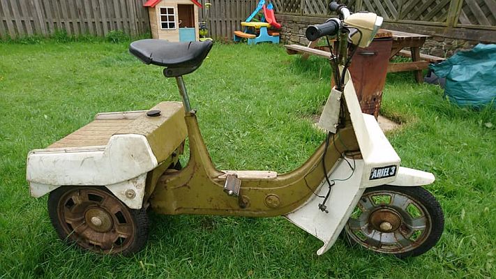 Ariel Three PRG 750J