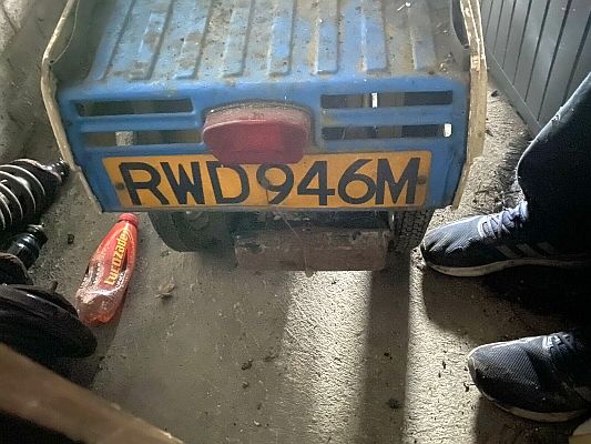 Ariel Three RWD 946M