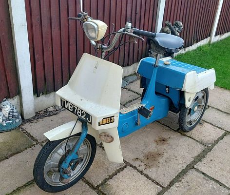 Ariel Three TMB 782J