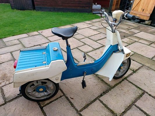 Ariel Three TMB 782J