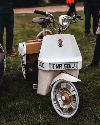 Ariel Three TNR 581J