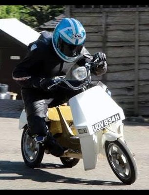 Ariel Three UDV 834H