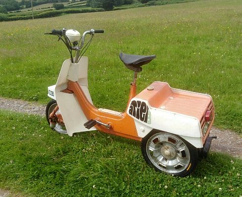 Ariel Three UON 749H