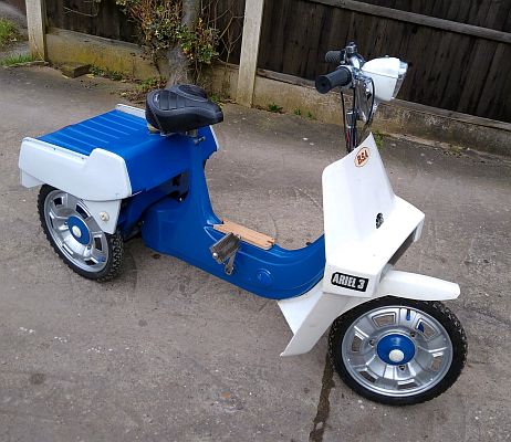 Ariel Three VOD 569J