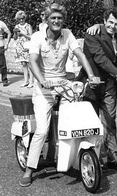 Ariel Three VON 820J