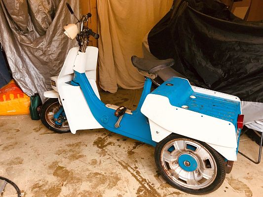 Ariel Three VOW 556J