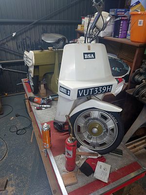 Ariel Three VUT 339H