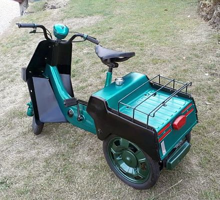 Ariel Three XOX 913J