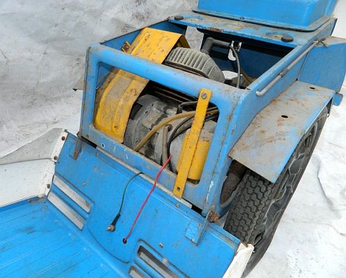 Ariel Three XVD 830J