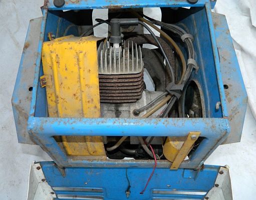 Ariel Three XVD 830J